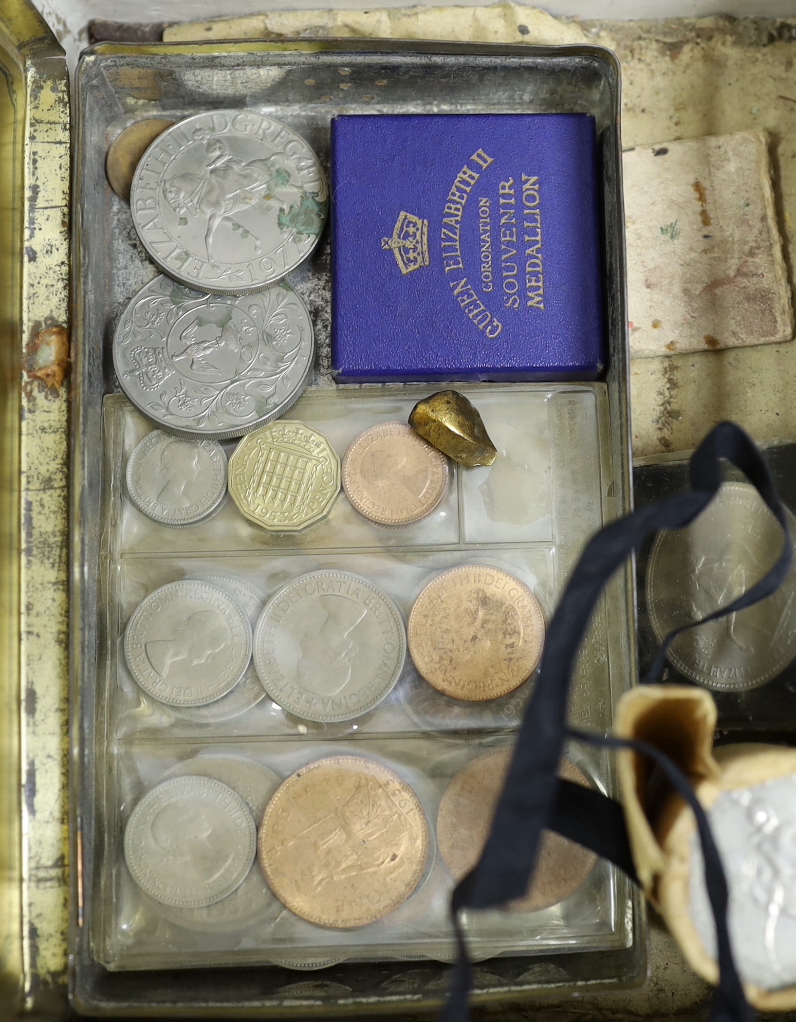 A collection of mostly UK and Commonwealth coins including a 1967 Queen Elizabeth second year set etc.